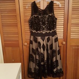 Establish dressed 1962